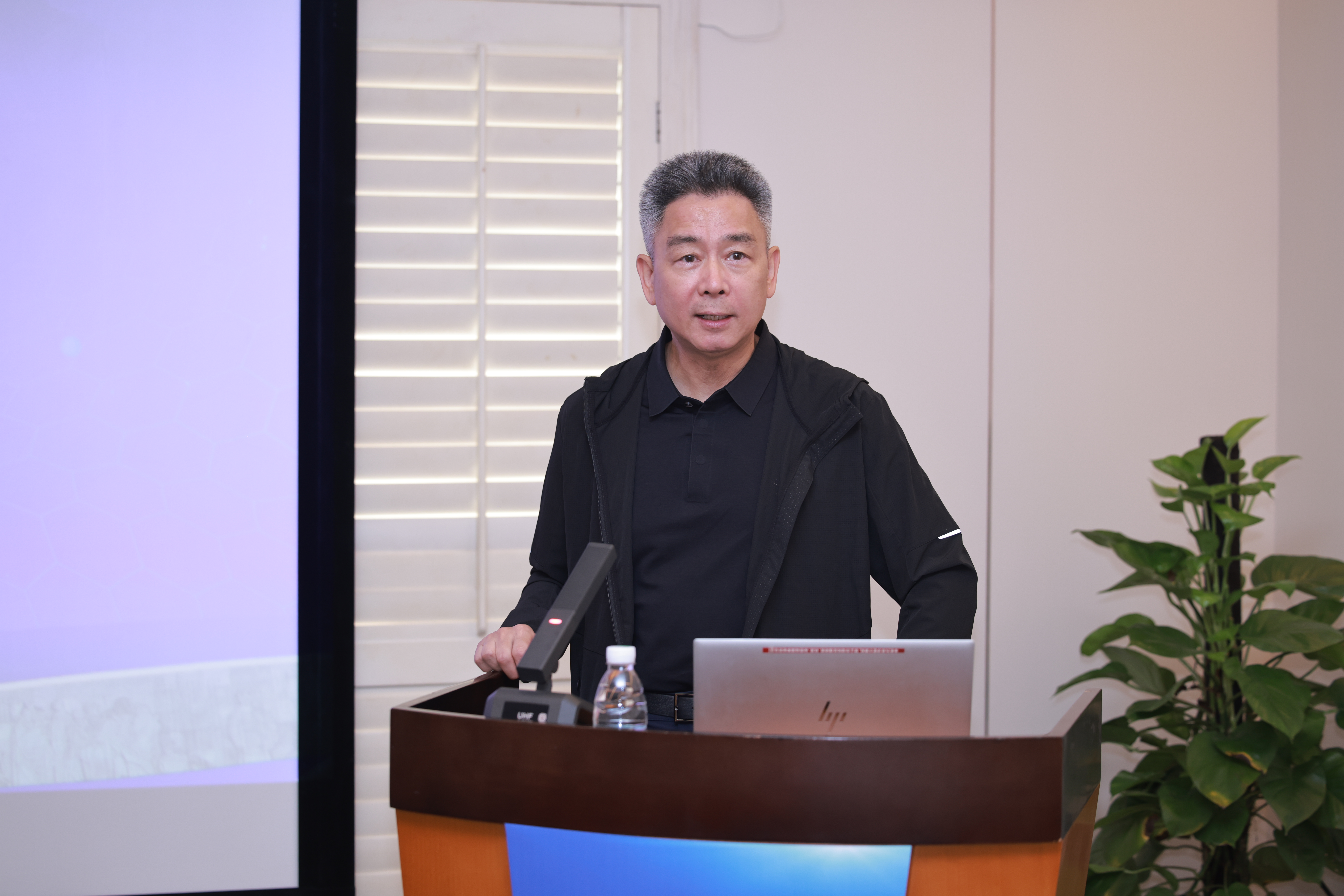 º«Ô¾Î°¸±×Ü˾Àí½²»° º«Ô¾Î°¸±×Ü˾Àí½²»°.jpg